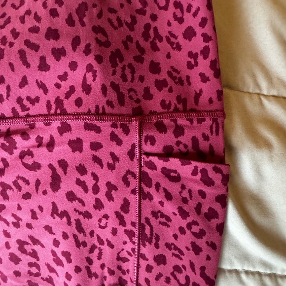 EUC Athleta Salutation Stash Tights/Leggings (worn once) - Picture 4 of 7